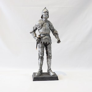 Caballero medieval, estatua de caballero, figura de caballero, caballero de plata, figura de caballero vintage, miniatura de caballero, regalos medievales, decoración medieval