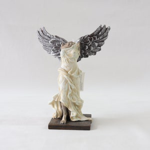 Winged Victory of Samothrace Statue, Nike of Samothrace Statue, Victory Goddess, Greek Mythology, Ancient Greek Goddess Statue Sculpture