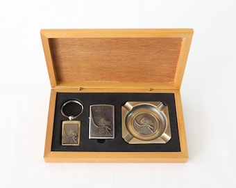 Set de fumador vintage con caja de madera, cenicero de latón, llavero de latón, águila americana, accesorios para fumadores, regalos para fumadores, regalos para camioneros