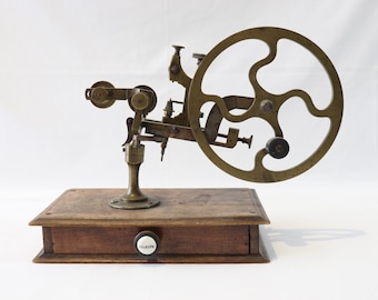 Tornio antico per orologiai, tornio per orologi antichi, utensile