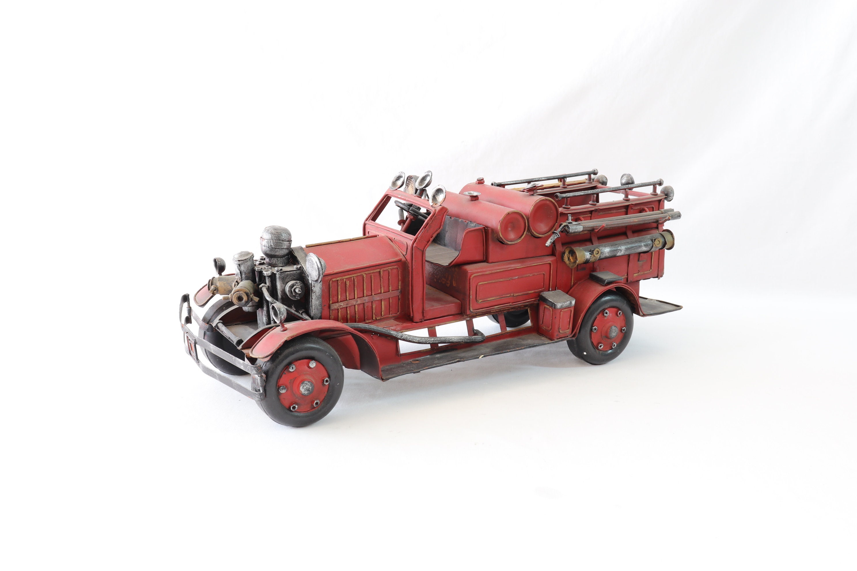 Antique Fire Truck Model, Fire Truck Miniature, Metal Car Model, Handmade  Car Model, Firefighter Gift, Car Collector, Retro Car Gift for Him -   Norway