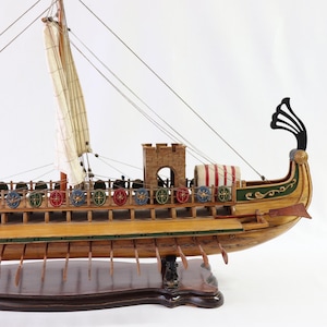 Caesar Ship Model, Julius Caesar Ship, Roman Ship, Roman Warship, Bireme, Wooden Ship Model, Handmade Ship, Antique Ship, Nautical Decor image 7