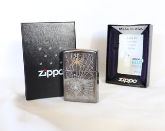 Isqueiro Zippo Weave Me Alone, Zippo Spider, Aranha, Isqueiro Zippo Vintage, Zippo Antigo, Zippo Descontinuado, Presentes para Fumar, Zippo Colecionável