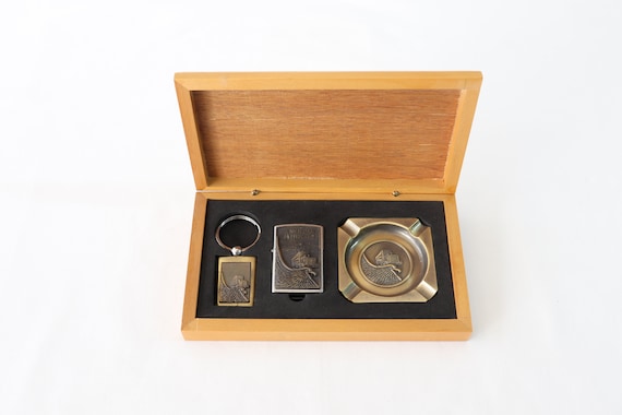 vintage tobacco accessories Vintage Smoking Set With Wooden Box, Brass Ashtray, Brass Keychain,  American Eagle, Smoking Accessories, Smoking Gifts, Truck Driver Gifts