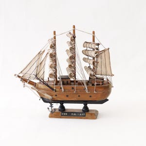 USS Valiant Ship Model, United States Navy Ship, Wooden Ship Model, Handmade Ship Model, Ship Miniature, Sailing Boat, Sailing Cutter, Gifts