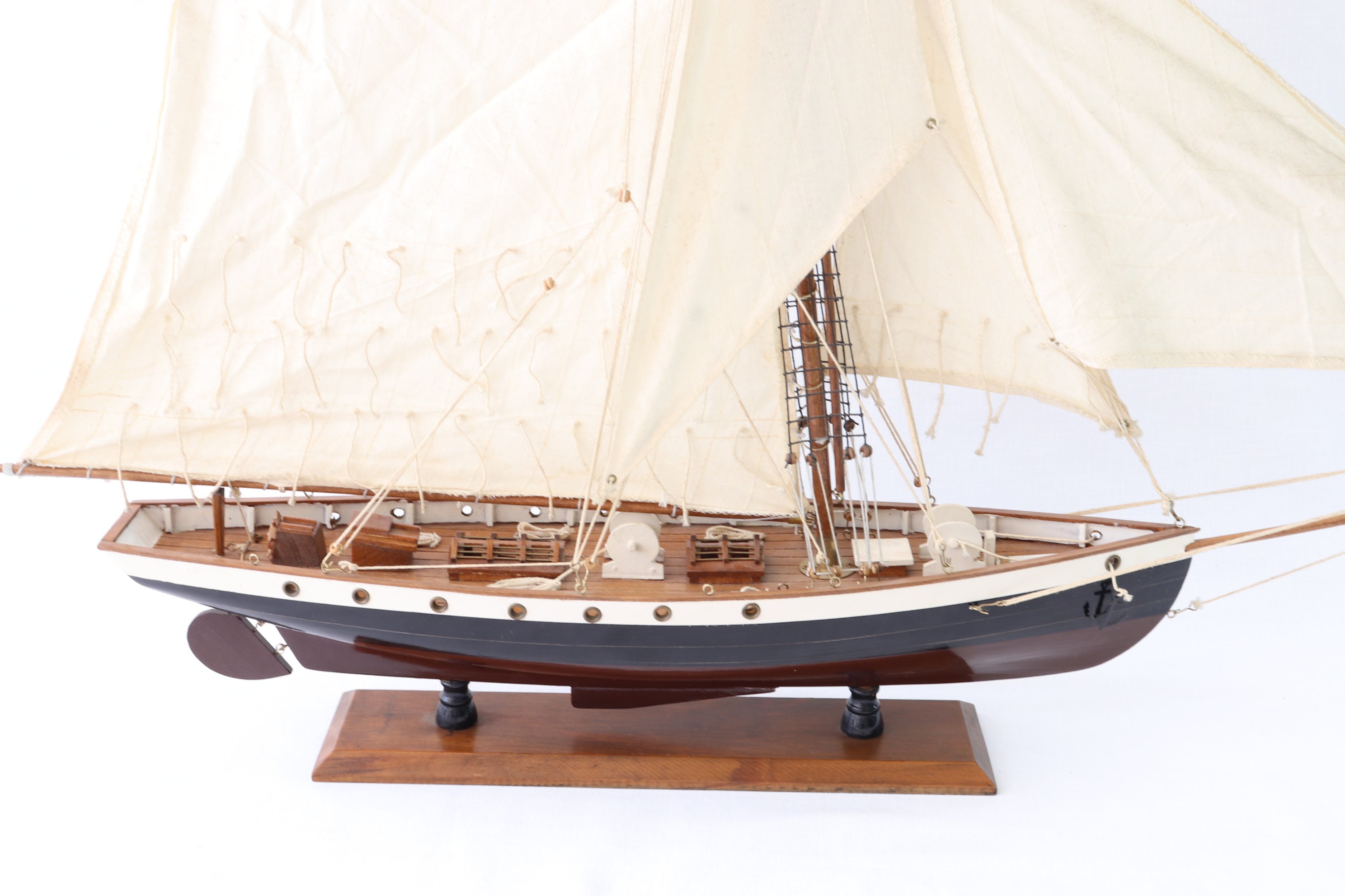 The Pride of Baltimore 8.5 inch - European Ships in Bottles & Detailed Ship  In a Bottle Models