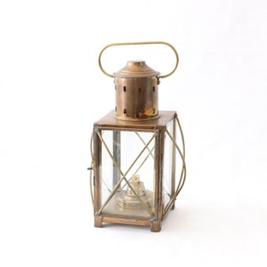 Messing olielantaarn, vintage olielantaarn, lamp olielantaarn, middelpunt lantaarn, lantaarn met glazen panelen, muurhaak lantaarn, lantaarnlicht