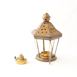 Vintage Oil Lantern, Brass Lantern, Oil Lantern Bulb, Wall Hanging Lantern, Brass Lantern Pendant, Lantern Centerpiece, Lantern Wall Hook