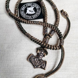 Tutorials weaving thin paracord necklace. Viking jewelry. Runic necklace, Thor&#39;s Hammer pendant. Mjolnir