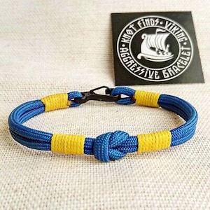 DIY Viking Paracord Bracelet Tutorial: Craft Video Instruction