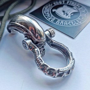 Steel paracord ALIEN shackle. Xenomorph. Beads for paracord weaving, viking style. viking jewelry, manual casting