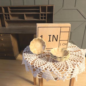 Miniature Wavy Ceramic Bowl Hand-Made for 1:12 Dollhouse - Cream