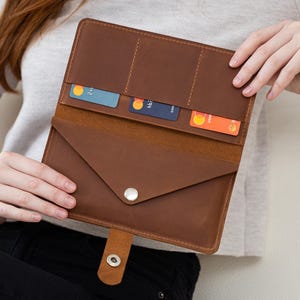 Cartera larga de cuero grabada, Cartera de cuero hecha a mano para mujer, Cartera de mujer personalizada, Cartera de cuero con iniciales, Cartera larga plegable