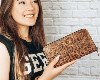Engraved wallet,Zipper wallet,Leather engraved wallet,Leather wallet woman,Leather wallet,Leather zipper wallet,Long wallet,Zip wallet