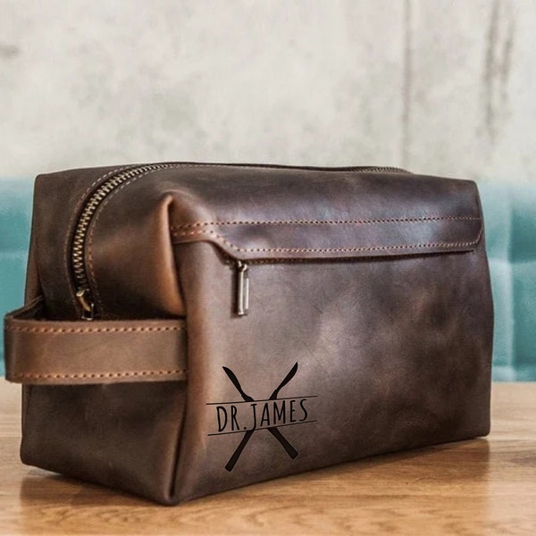 Leder Kulturbeutel Männer personalisiert, Chirurg Geschenk, Geschenk für Chirurgen, Geschenk für Chirurgen, Leder Dopp Kit für Männer