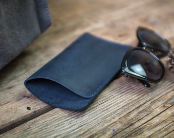Personalized Glases Case,Glasses Case,Leather Sunglass Sleeve,Black Leather Glasses Case,Eyeglass case,Eyewear Case,Genuine Leather Case