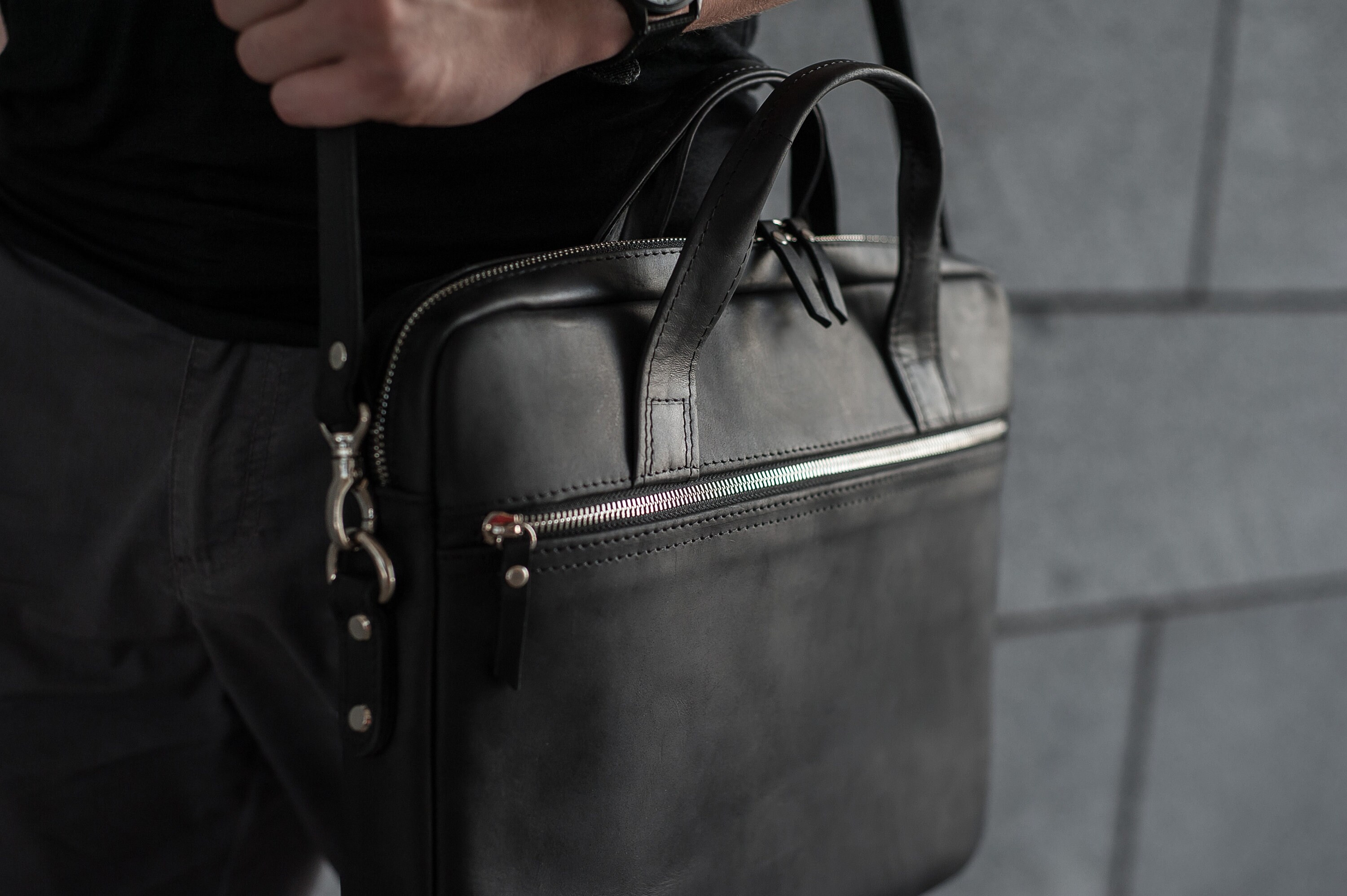 Genuine Leather Messenger Bag For Men Top Handle Handbag Retro Crossbody Sling Laptop Bags Vintage Travel Business Briefcase (Black