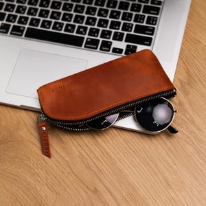 Brillenkoker, brillenkoker, brillenhouder, etui met ritssluiting, aangepaste brillenkoker, leren hoes, portemonnee met monogram, voor zonnebril, beschermende etui