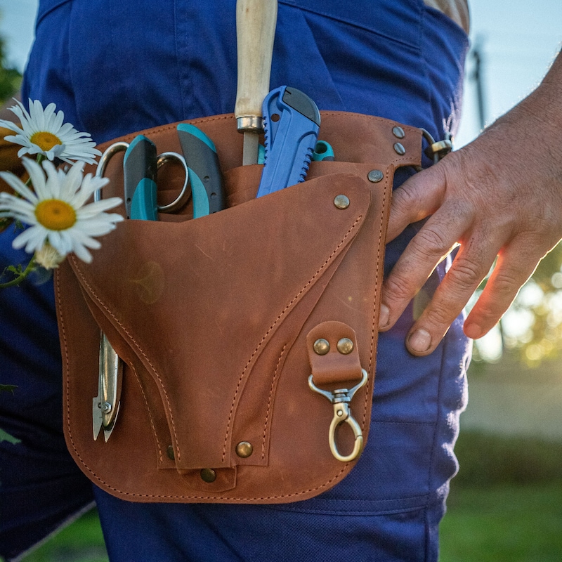 Leather gardening belt,Leather florist tool belt,Leather tool pouch,Florist gift,Leather garden belt,Tool bag belt,Personalized tool pouch