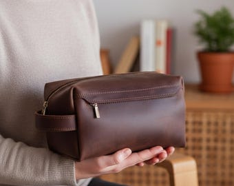 Leather gift dopp kit,Leather gift toiletry bag,Leather gift for men,Leather gift for 3rd anniversary,Leather gift for him