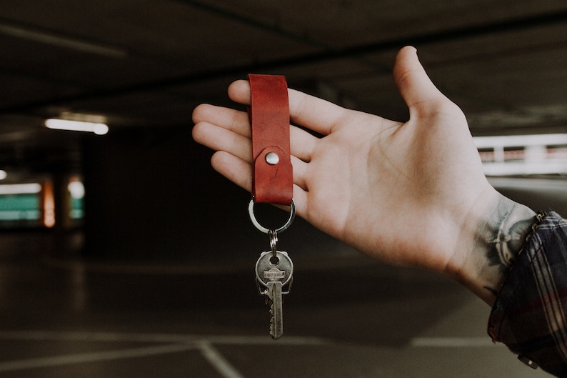 Leather keychain with initials, Custom leather keychain, Monogrammed leather key fob, Handmade keychain, Engraved key ring, Leather key ring image 1