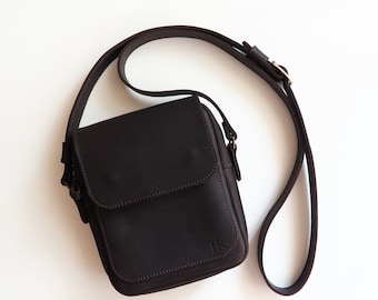 Leder Umhängetasche Männer, Leder iPad Tasche Männer, Leder iPad Crossbody Bag, Kleine Umhängetasche Männer, Crossbody Bag aus Leder mit Reißverschluss