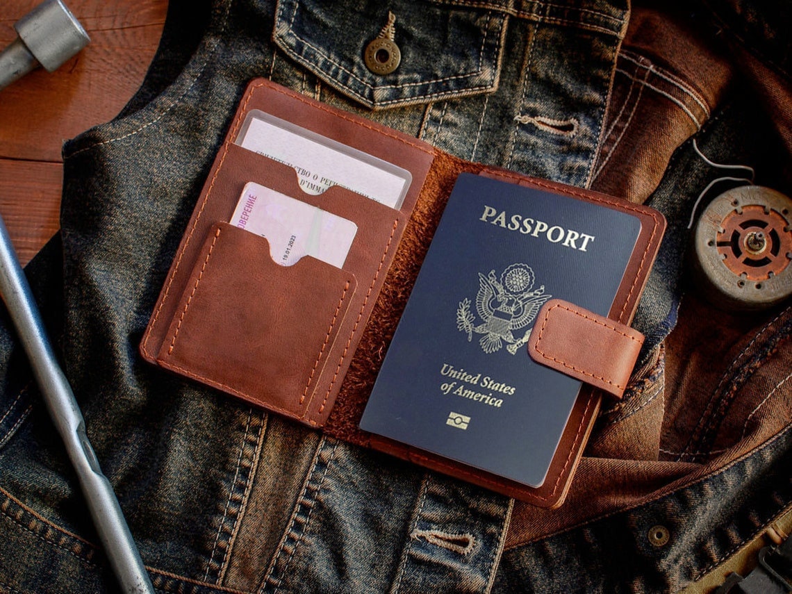 Personalised Passport Holder,travel Gift for Men,engraved Passport