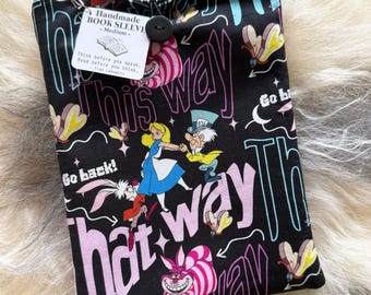 ALICE IN WONDERLAND - Fabric Book - Kindle Sleeve