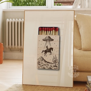 Matchbox Space Cowgirl Western Desert Prints Art Retro plakat, sztuka ścienna do druku Trendy Estetyczny Funky Akademik Pokój Ścienny Kolaż Porwanie