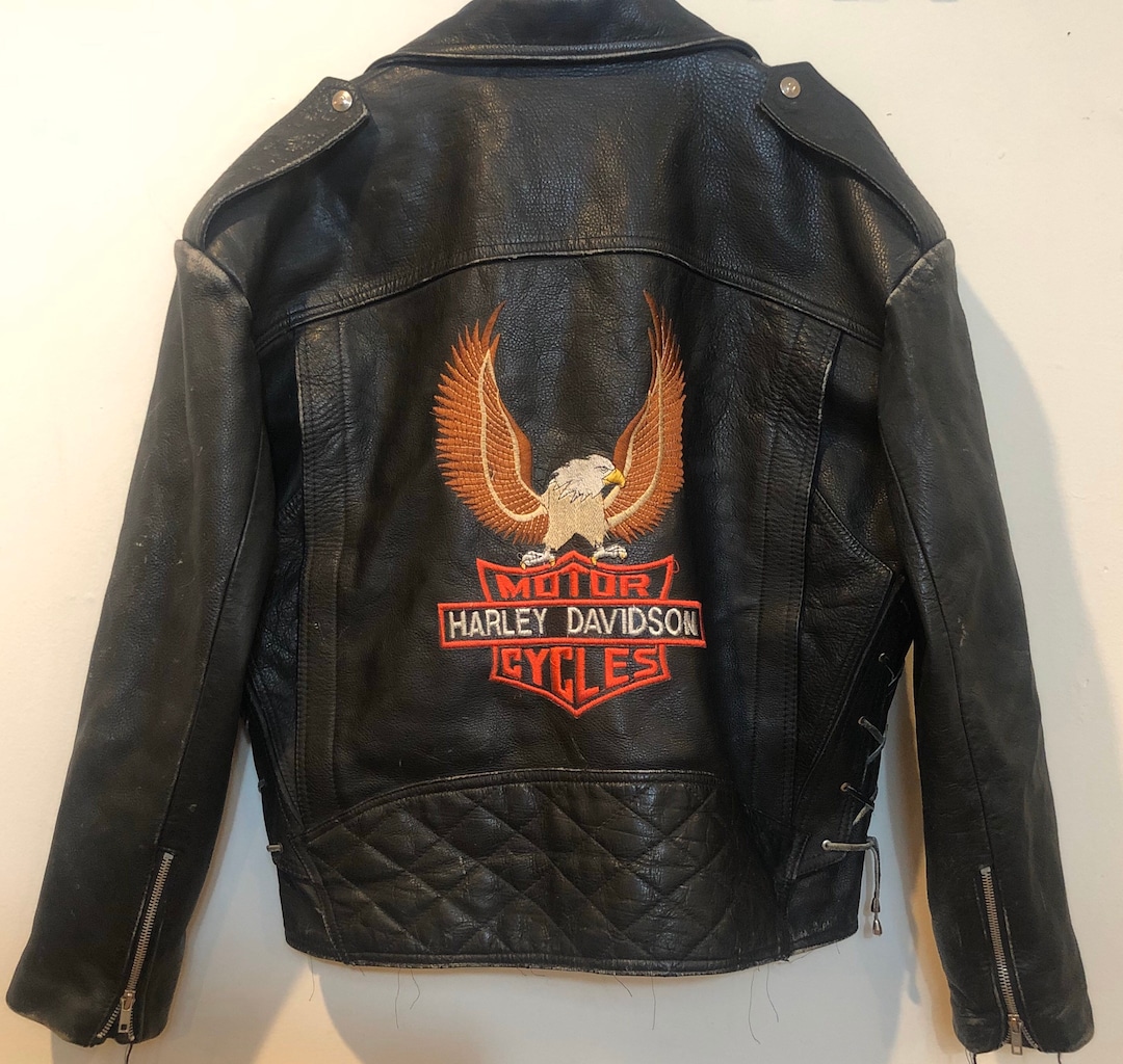 Men’s Harley-Style Leather Biker Jacket – Embroidered Star & Script Design