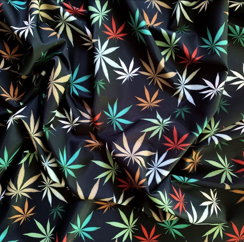 Estampados de trajes de baño en tejido de poliéster reciclado Carvico VITA CBD - Multi