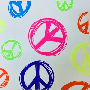 Impresión digital Peace Fabrics - Impreso en los EE. UU. - Tela cortada a medida
