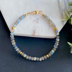Gold Labradorit Armband Zierliche Labradorit Perlen Armband Edelstein Perlen Armband Blauer Blitz Labradorit Unisex Handgemachtes Weihnachtsgeschenk