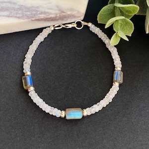 Moonstone Labradorite Bracelet, Moonstone Beaded Bracelet, Blue Labradorite Bead Bracelet, Gemstone Bracelet, Handmade Bracelet, Unisex Gift
