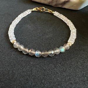 Labradorite Moonstone Bracelet Beaded Gemstone Bracelet Blue Labradorite Jewelry Dainty Gold Crystal Bracelet Birthday Gift for Women, Mom