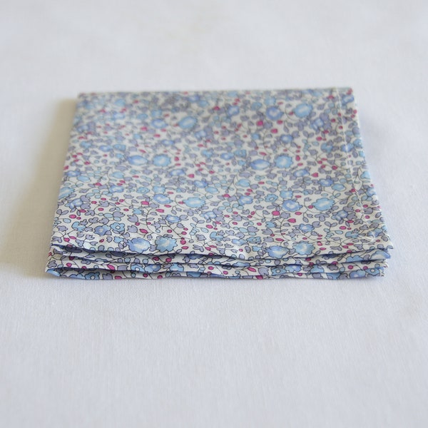 Pochette de costume Liberty Eloise bleu clair