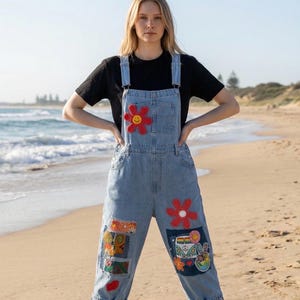 Salopette en denim pour femme recyclée avec empiècements faits main, taille 34 pouces