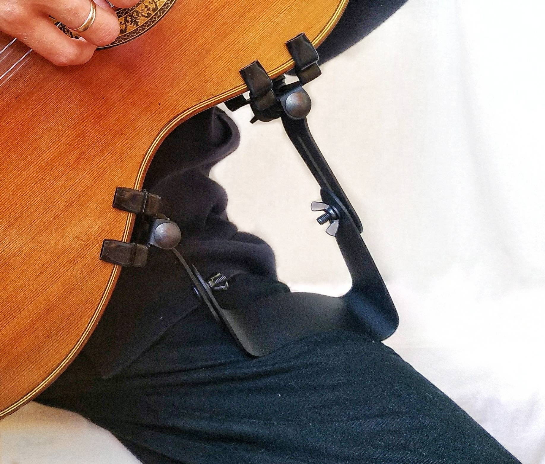 Hbbasic Guitar Support at the Clamps for 3 3/8 4 3/8 in 85110mm Guitar