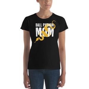 Mom | Gift For Snake & Reptile Owners - Pet Ball Python T-Shirt