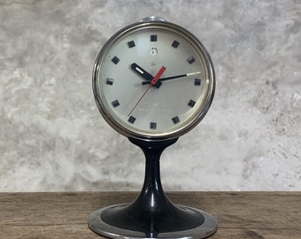 Zegar stołowy z nakręcanym mechanizmem Sputnik z epoki kosmicznej