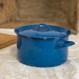 Pentola da cucina vintage in ghisa smaltata con striscia nera