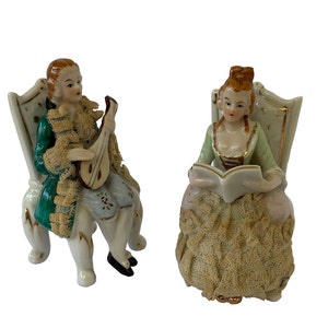 Vintage Paar Figur, antike königliche Figur, Vintage Keramik Statue, Sammlerfiguren, Wohnkultur, Kunstkeramik, Regaldekor.