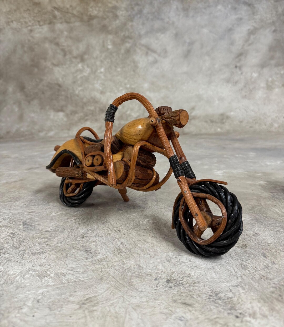 木製 ハーレー風 バイク 置物 Harley Davidson風 木彫り Handmade Teakwood Motorcycle Model: Wooden Chopper - Etsy