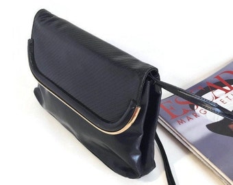 Vintage Black Crossbody Bag with frame, Black Leather Crossbody Bag, Vintage black Handbag, Vintage Leather Crossbody