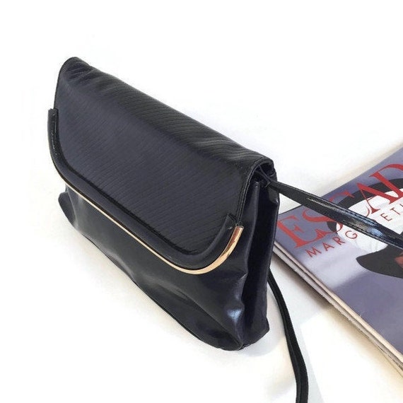 Vintage Black Crossbody Bag with frame, Black Leat