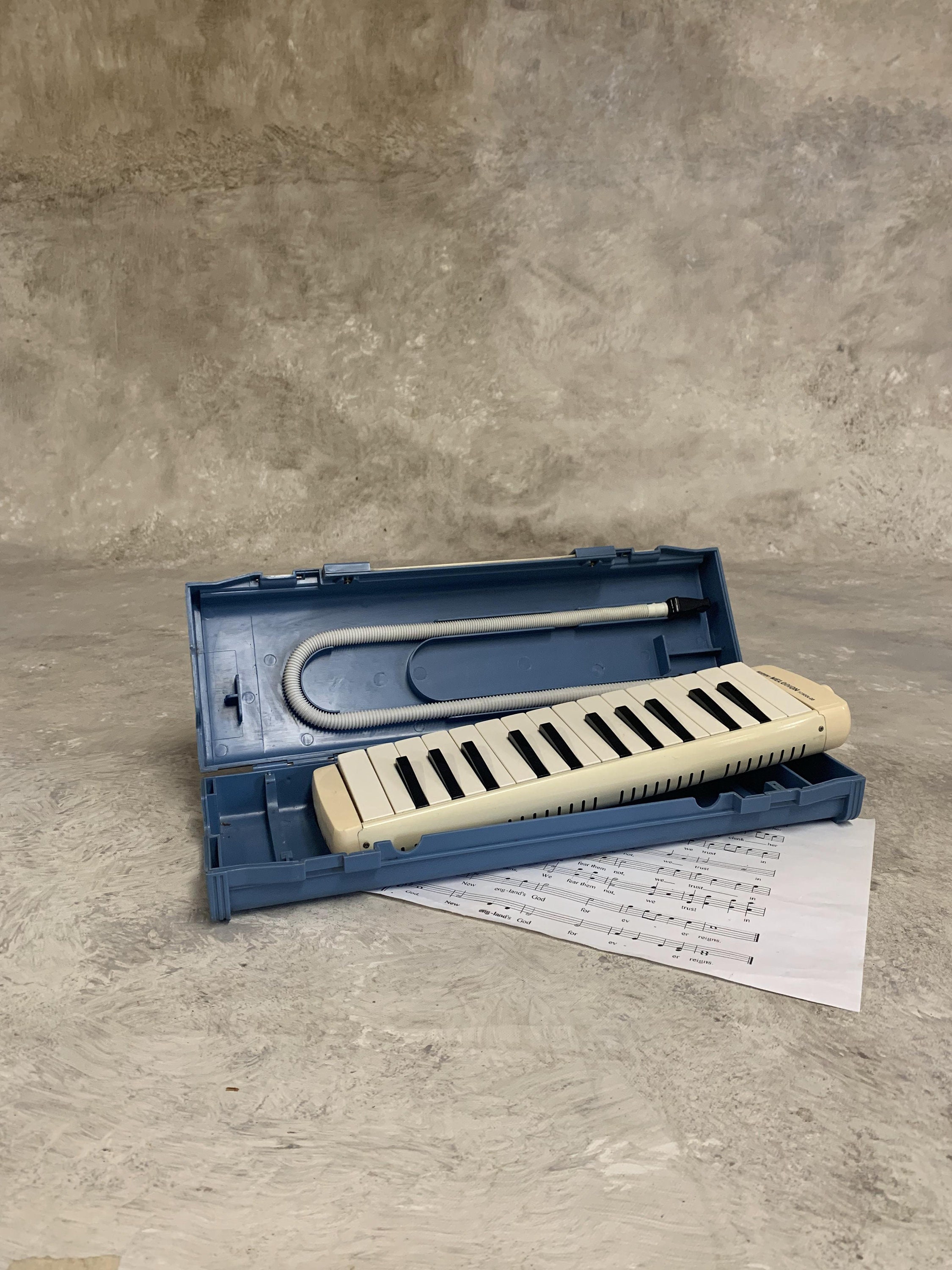 Vintage Suzuki Melodion School 26: Retro Wind Keyboard Harmonica