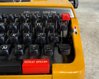 タイプライター　レトロ　ケース付き ヴィンテージ ブラザー デラックス 262TR タイプライター：オレンジ