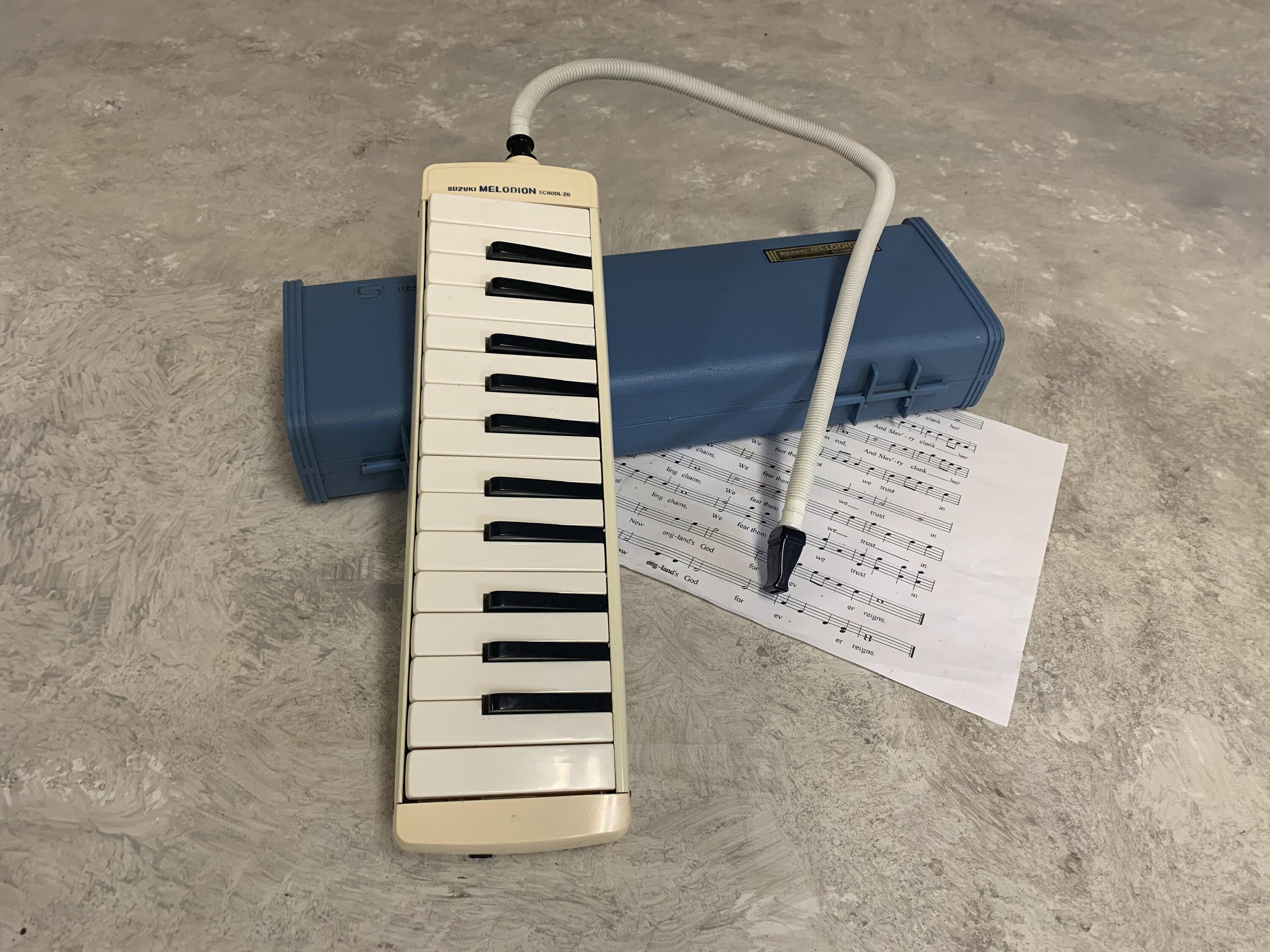 Vintage Suzuki Melodion School 26: Retro Wind Keyboard Harmonica