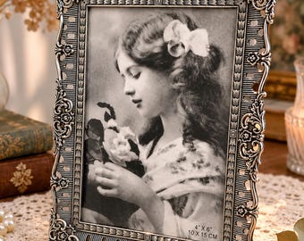 Cadre photo en métal - Élégant 4 x 6 po. avec motif floral