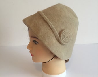 Vintage Wool and Sequin Cream Color Cloche Hat, 1940s - Etsy display picture 3